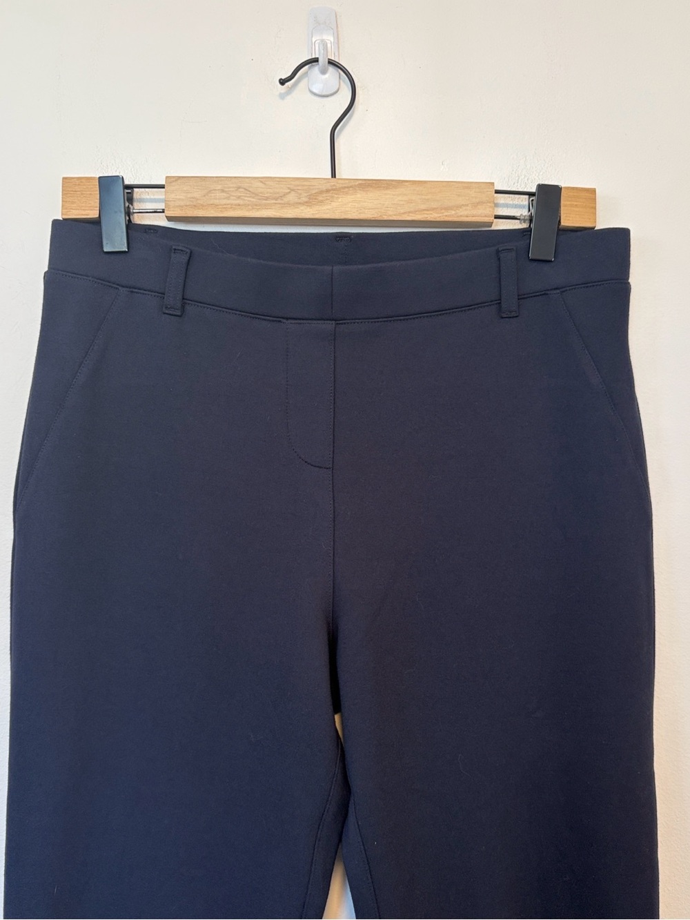 Quince Ultra-Stretch Ponte Straight Leg Pants , sz : medium - Picture 8 of 12